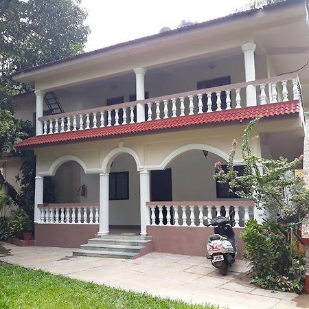 Agnelo'S Holiday Homes Candolim Exterior photo