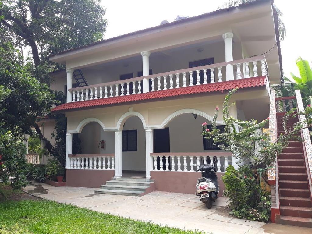Agnelo'S Holiday Homes Candolim Exterior photo